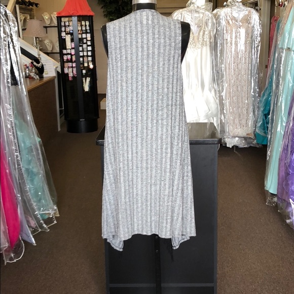 🖤Vocal Duster🖤 - Picture 3 of 4